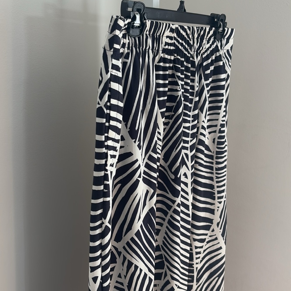 Ann Taylor LOFT Flowy Geometric Print Maxi Skirt Women’s Size Med - Picture 3 of 4